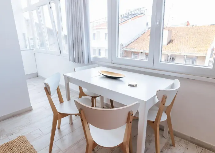 Almirante Reis Flat D Apartmán *