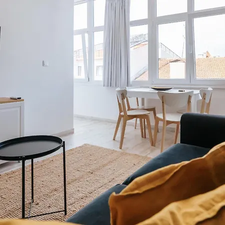 Almirante Reis Flat D Lägenhet